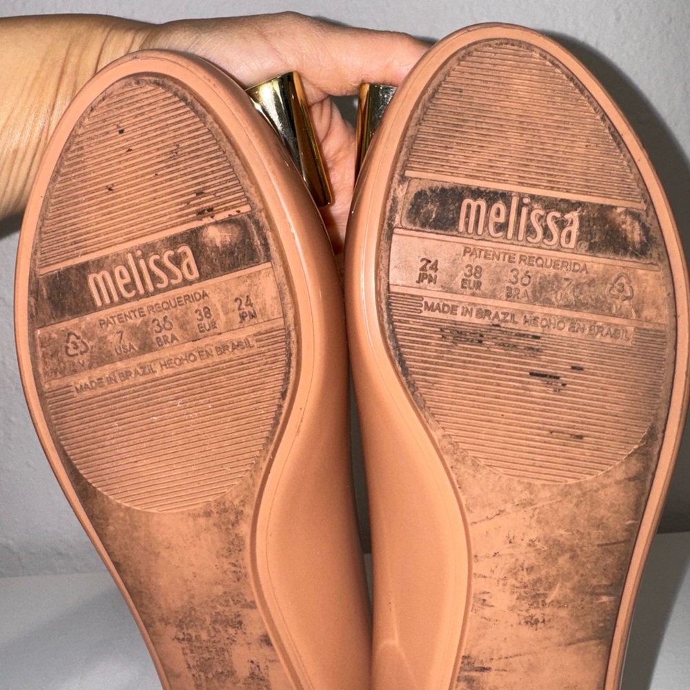 Melissa Tan Gold Flats with Sleek Design - Picture 5 of 5